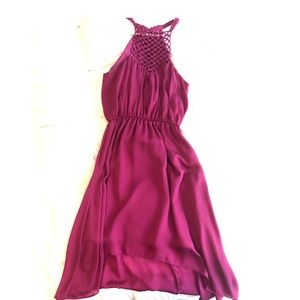 Sleeveless fuchsia dress